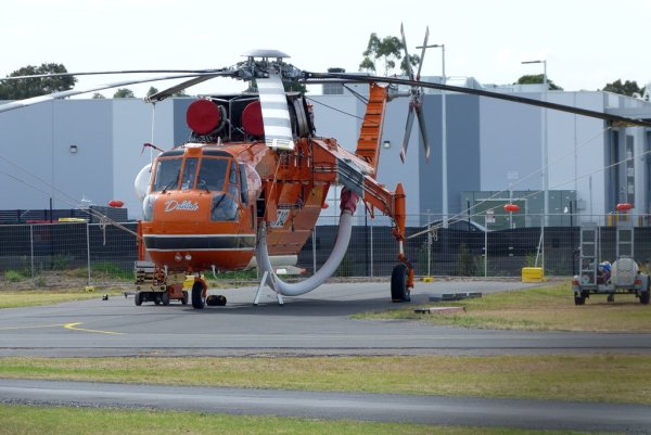 N194AC Skycrane Delilah YMMB 20190405.JPG
