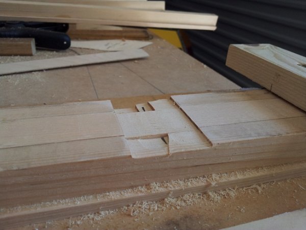Beam rebated for reinforcement plate