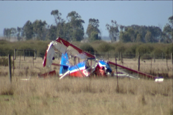 Plane_crash_St_Albans_Park_7_April_2019_Ford_Imagery.jpg.df98e206f928c5dfa58c041ab92d035c.jpg