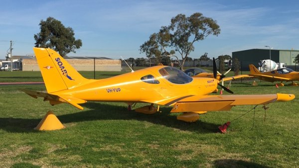Bristell S-LSA VH-YVP YMMB 20200611.JPG