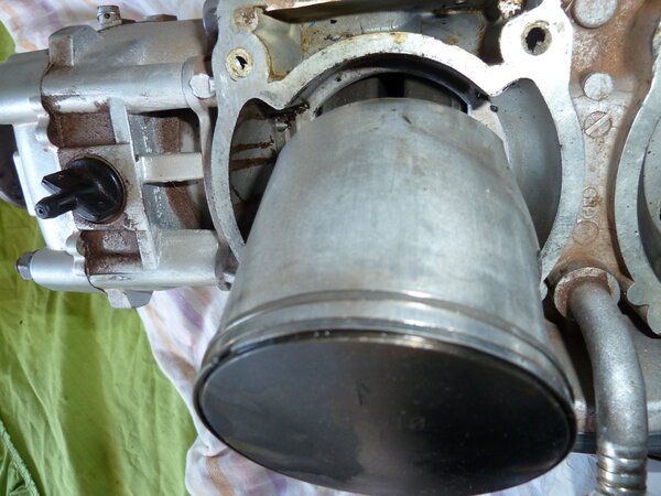 1367984828_Frontpiston1.thumb.JPG.62ad968518dc6e15768ae45307631558.JPG