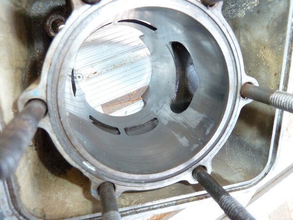 410912548_Rearpistonbarrel1.thumb.JPG.b68186755dc8fad38364206178c67681.JPG
