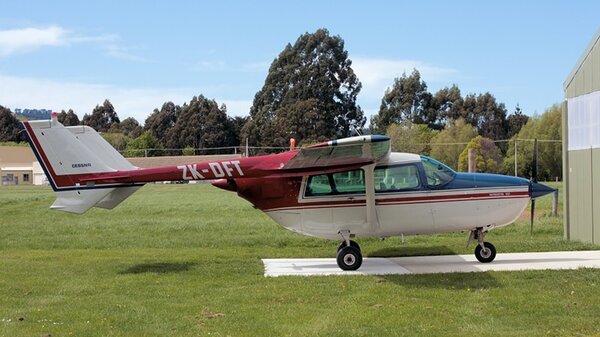 Cessna337SkymasterZK-DFT.jpg_thumb.9f3b48260a00cc6aadc942b7e3c8b3de.jpg