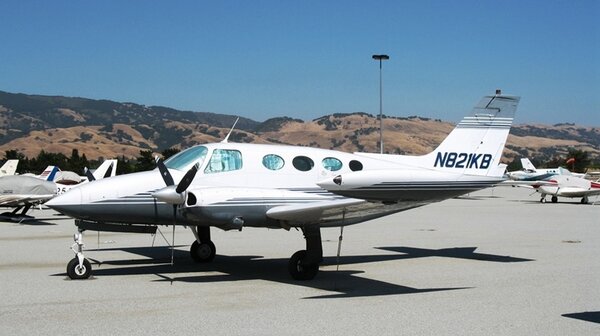 Cessna411N821KB.jpg_thumb.8e999814ad22014e6455089fdba56d88.jpg