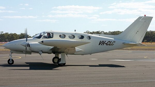 Cessna411VH-CLC.jpg_thumb.1dc7c259252ae5cc531c7d6b742abb07.jpg