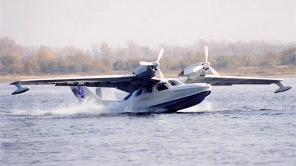 ChaikaL-42watertakeoff.jpg_thumb.e8dbc83aabcf0520429754fd531e6ab5.jpg