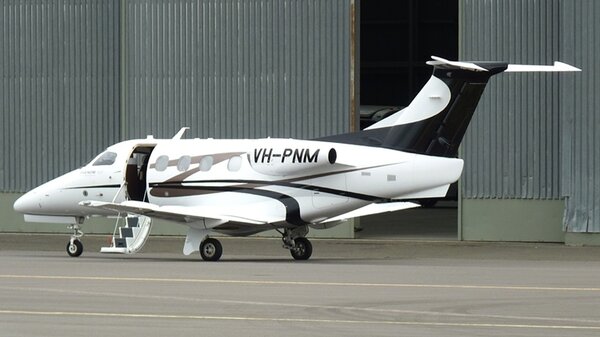 EmbraerEMB-500Phenom100YMEN20110404.JPG_thumb.3873327ec48e975c9d70eeb8b48694a6.JPG