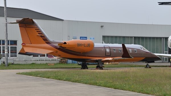 Learjet609H-LJE.jpg_thumb.b154ecb18b091ecc7b09ecad2a873448.jpg