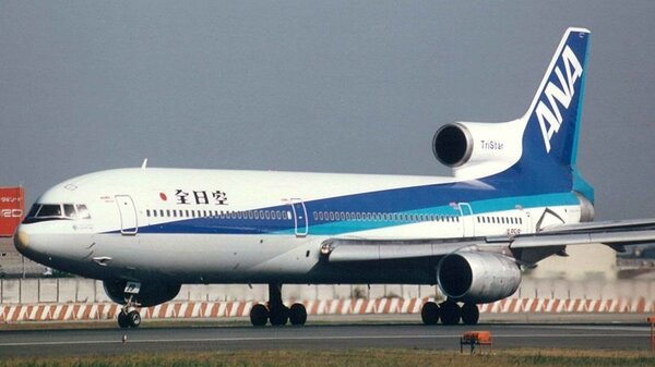 Lockheed TriStar  All Nippon Airways.jpg