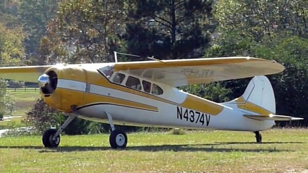 Cessna 195 N4374V.jpg