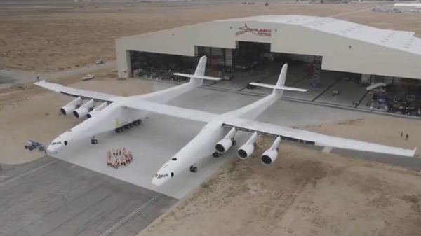 stratolaunch rollout.png