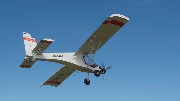 AAK Flamingo 19-8483 in flight.jpg