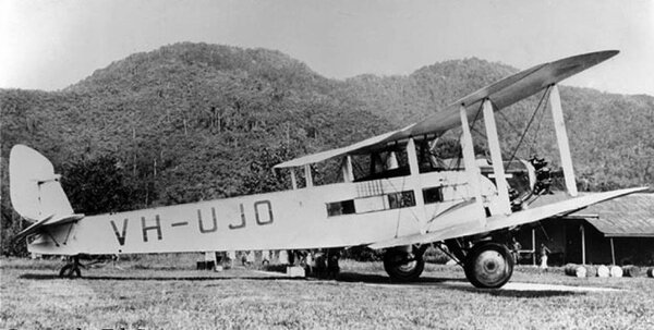 DE HAVILLAND DH.66 HERCULES VH-UJO.jpg