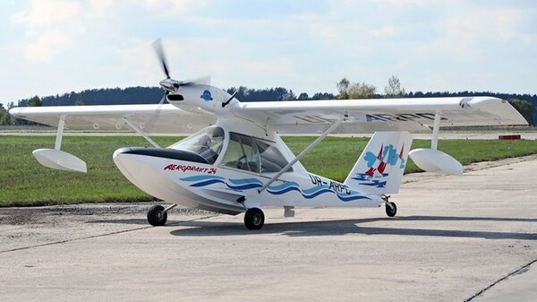 Aeroprakt A-24 Viking UR-ARPC TAXY.jpg