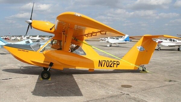 Aeroprakt A-24 Viking N702FP.jpg