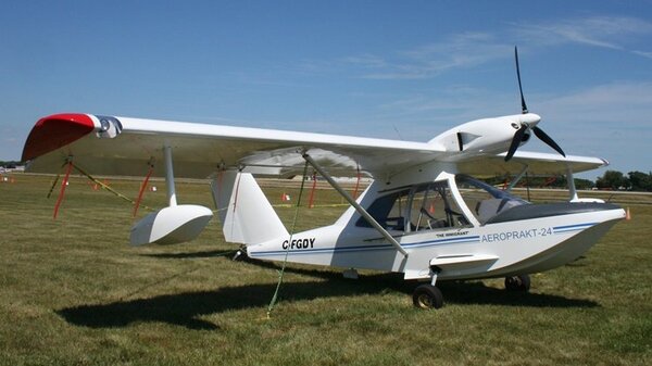 Aeroprakt A-24 Viking C-FGDY FRONT.jpg