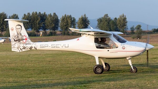 AERO KROS MP-02 CZAJKA SP-SEYA taxy.jpg