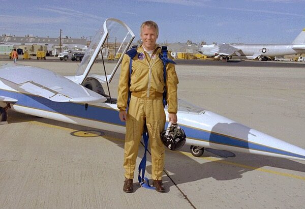 NASA_AD-1_with_research_pilot_Richard_E._Gray.jpg