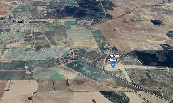 1225149657_merredintownandairport.thumb.JPG.1c6efb02fc03b127a1179961ae897de1.JPG