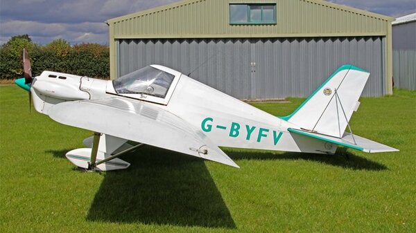 Team Mini-Max 91 G-BYFE SIDE.jpg