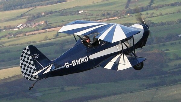 Baby Great Lakes G-BWMO.jpg