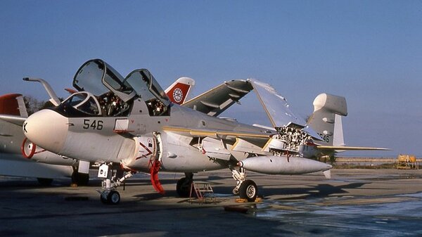 Grumman Prowler EA-6B 546 wings folded.jpg