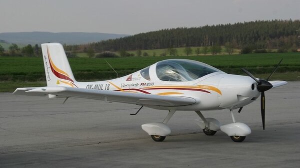 Flying Machines s.r.o. FM250 Vampire OK-MUL.jpg