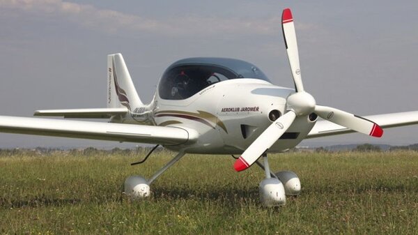 Flying Machines s.r.o. FM250 Vampire front on.jpg