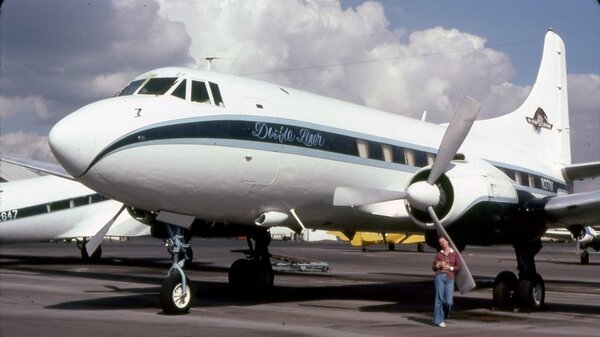 Martin 404 N3711K.jpg