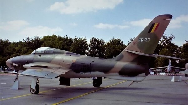 Republic RF-84F Thunderflash FR-33.jpg