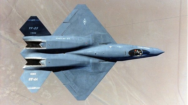 Northrop YF-23 03.jpg