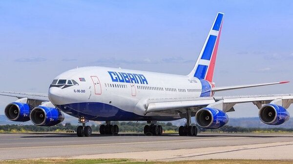 Ilyushin_Il-96 03.jpg