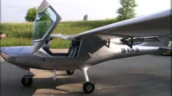 CZAW parrot OK-KUR-20 hatch open.jpg