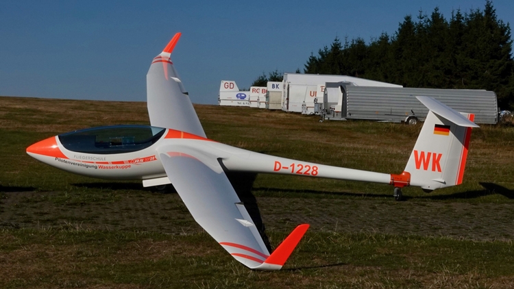 Schleicher ASW 28 - Gliders - Aircraft Pilots