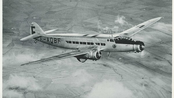 Dewoitine D.338 05.jpg