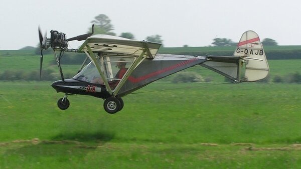 Cyclone AX2000 01.jpg