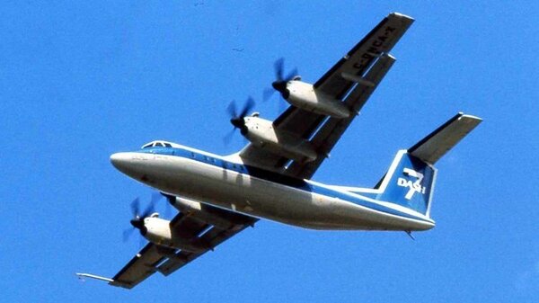 de Havilland Canada Dash 7 04.jpg