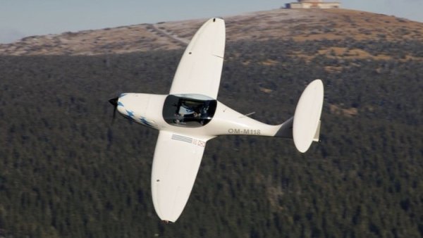 A2 CZ Ellipse Spirit 03.jpg