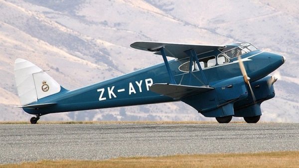 de Havilland Dragonfly 04.jpg