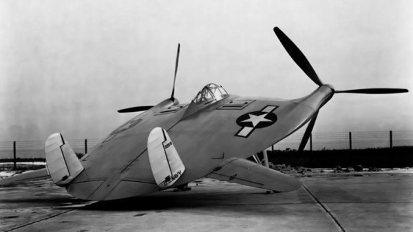 Vought V-173 03.jpg