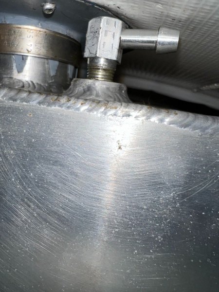 non return vent valve IMG_4510.JPG