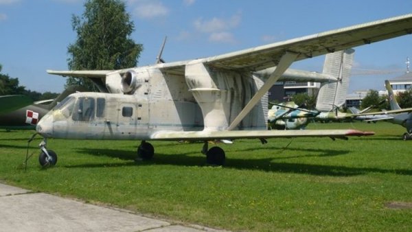 PZL M-15 Belphegor 03.jpg