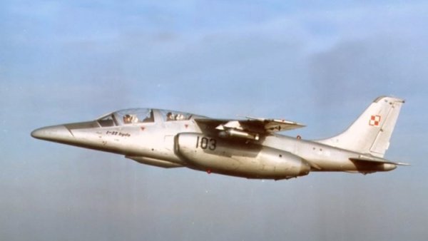 PZL I-22 Iryda 04.jpg