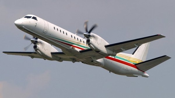 SAAB 2000 03.jpg