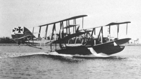 Oertz W 6 Flugschoner 04.jpg