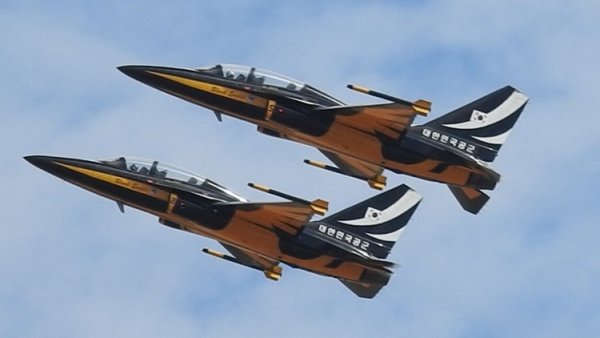 ROKAF Black Eagles 02.JPG
