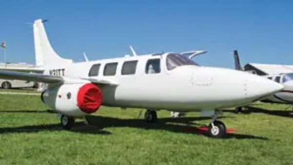 twinjet aerostar.jpg