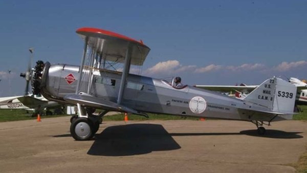 Boeing Model 40 04.jpg