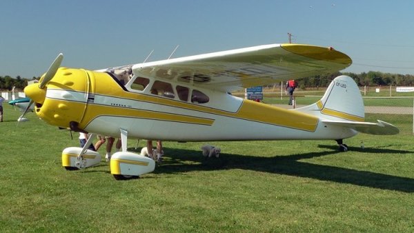 Cessna 195 02.jpg