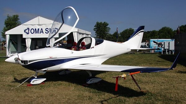 OMA SUD Redbird 02.jpg